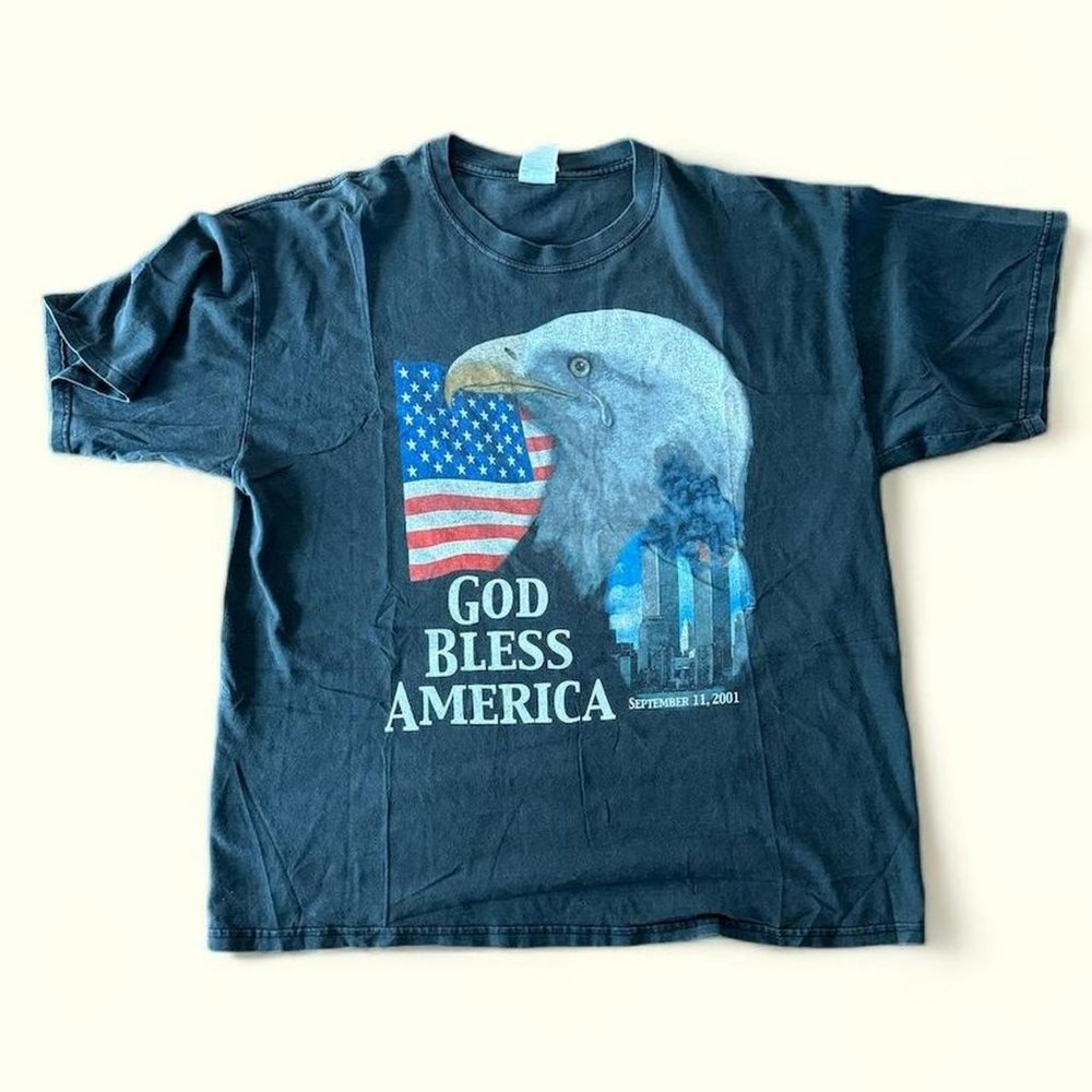 Vintage 9/11 Crying Eagle WTC Tbese Colors Don’t Run Tee XL